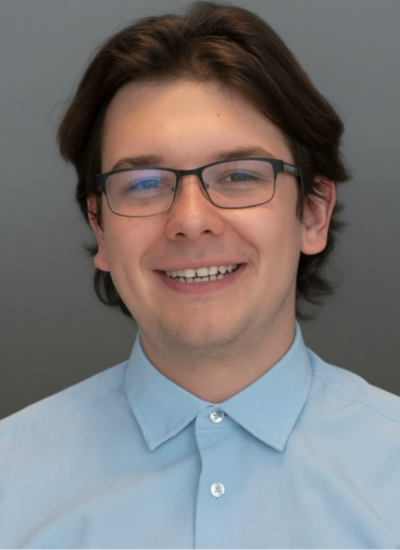 maciej-headshot